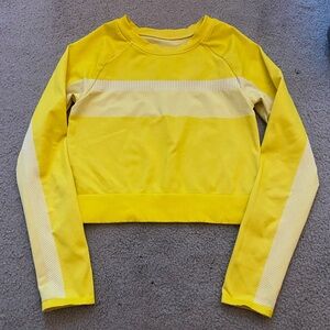 Fabletics Yellow Long Sleeve Cropped Athletic Shirt